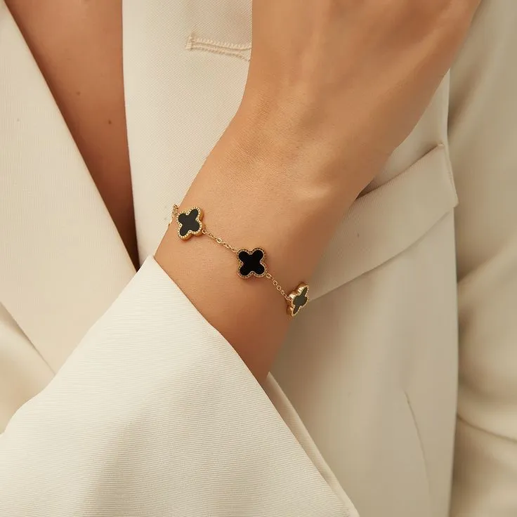 Why is Van Cleef Alhambra the most popular?