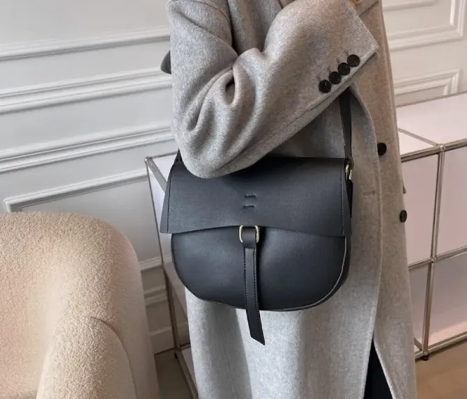 Cyflymder Saddle Crossbody Bag