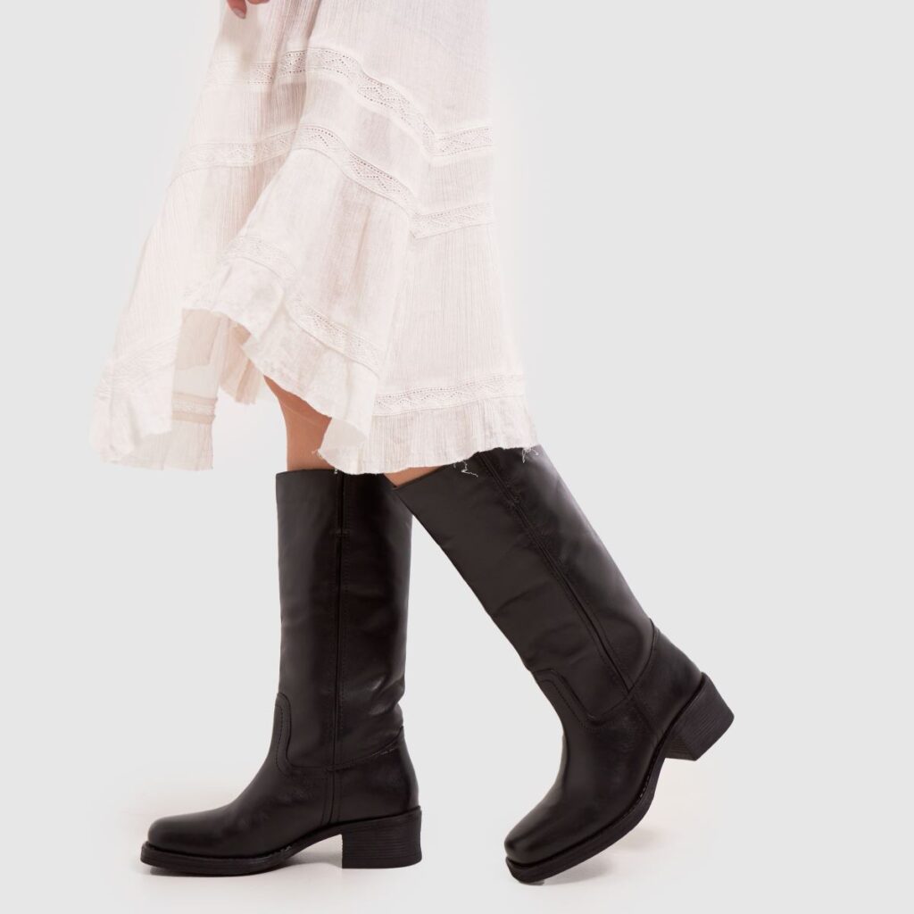 Schuh Damari Leather Pull-On Boots – Black    